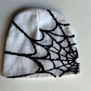 Galen mössa - oanvänd  -  Har ingen användning för den