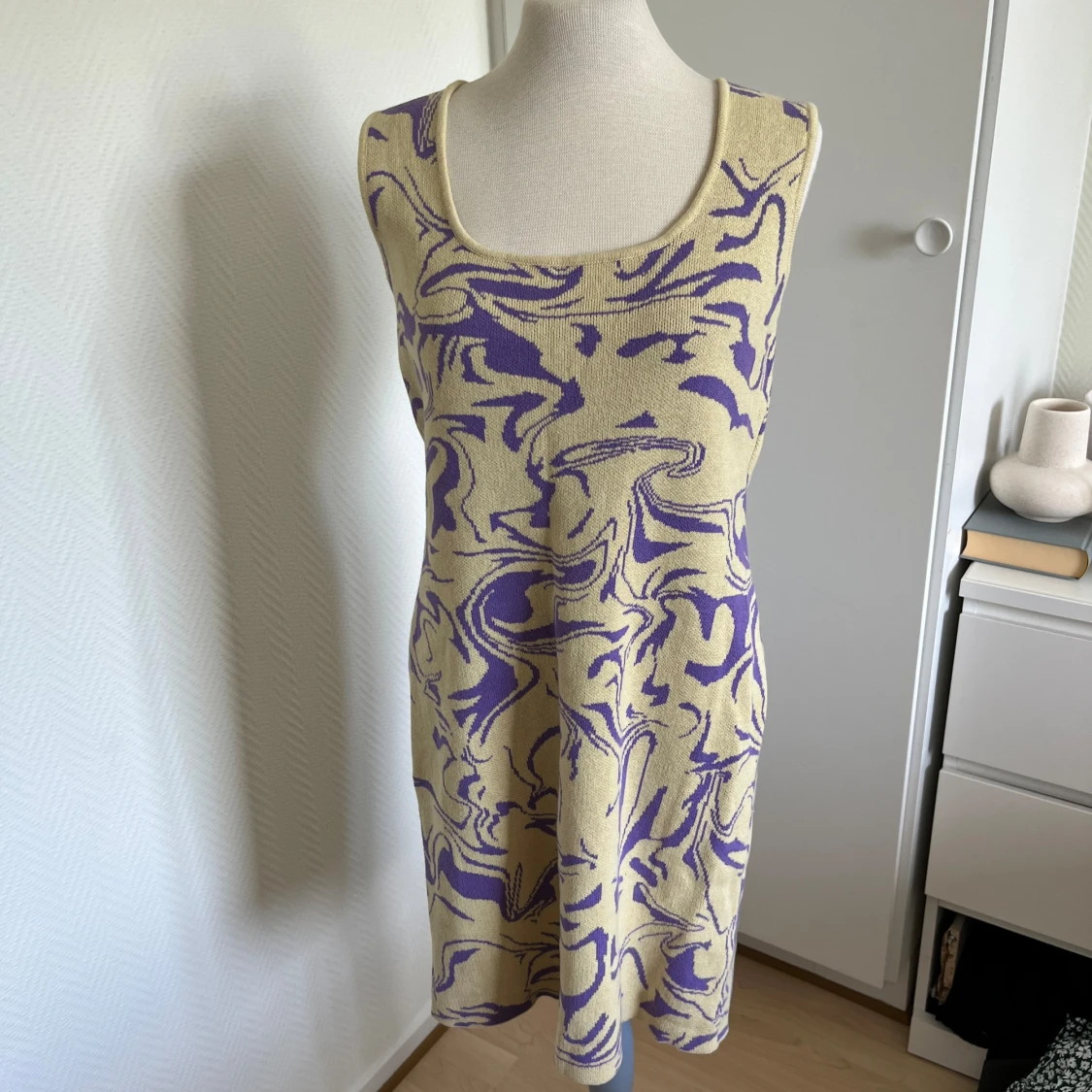 Ny Monki klänning  - 90