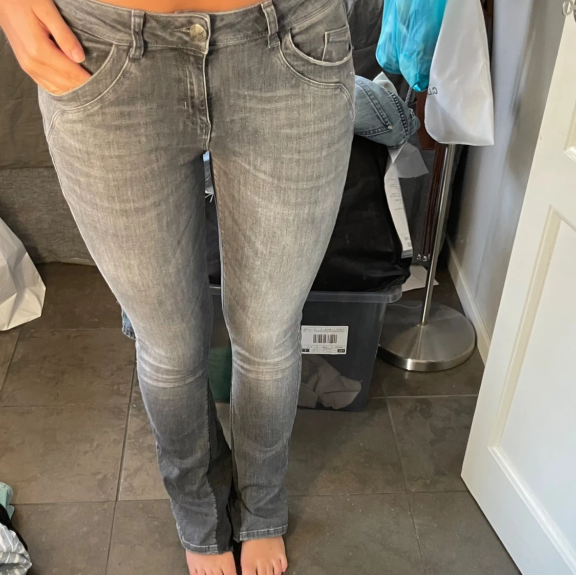 Gråa jeans 
