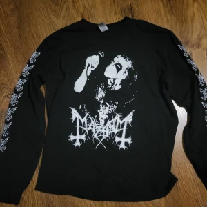 Mayhem tröja - Mayhem tröja, storlek M. Skriv om du har några frågor.🙏