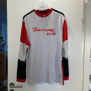 Långärmad tröja från Couture Club - Knappt använd tröja från Couture Club.