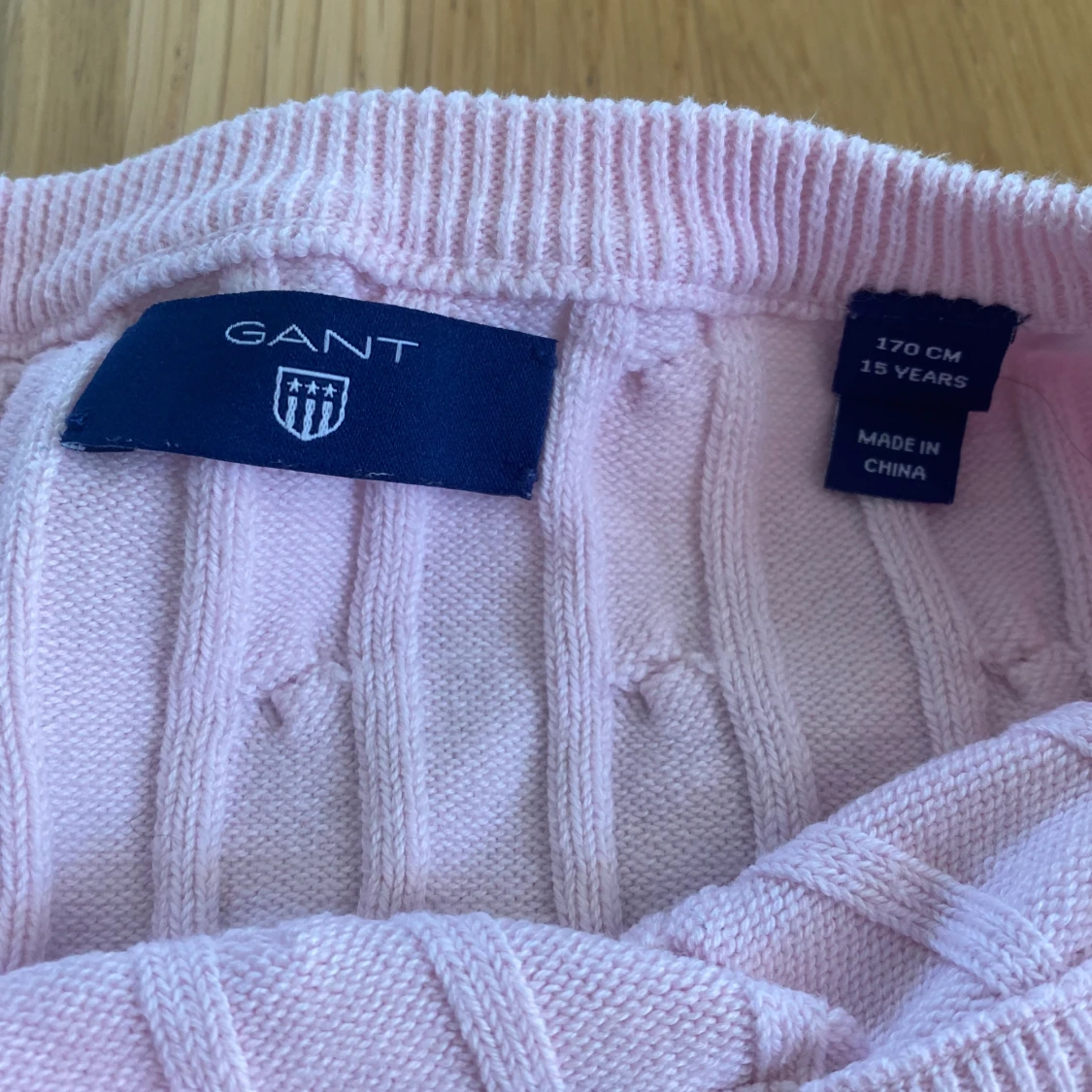 Ljusråsa Gant tröja - 90