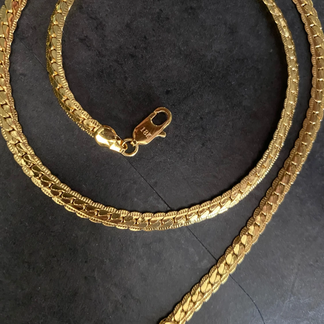 18 karat guldpläterat halsband och armband  - 91