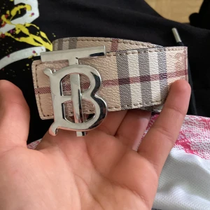 Burbbery bälte - En bra burberyy bälte i bra skick