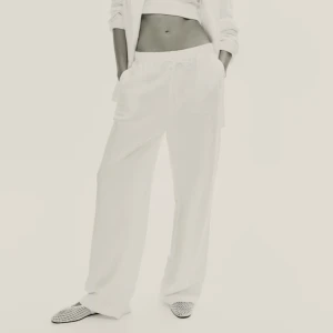 Linnebyxor  - Linnebyxor från Bruuns Bazaar. Storlek 36 🌸