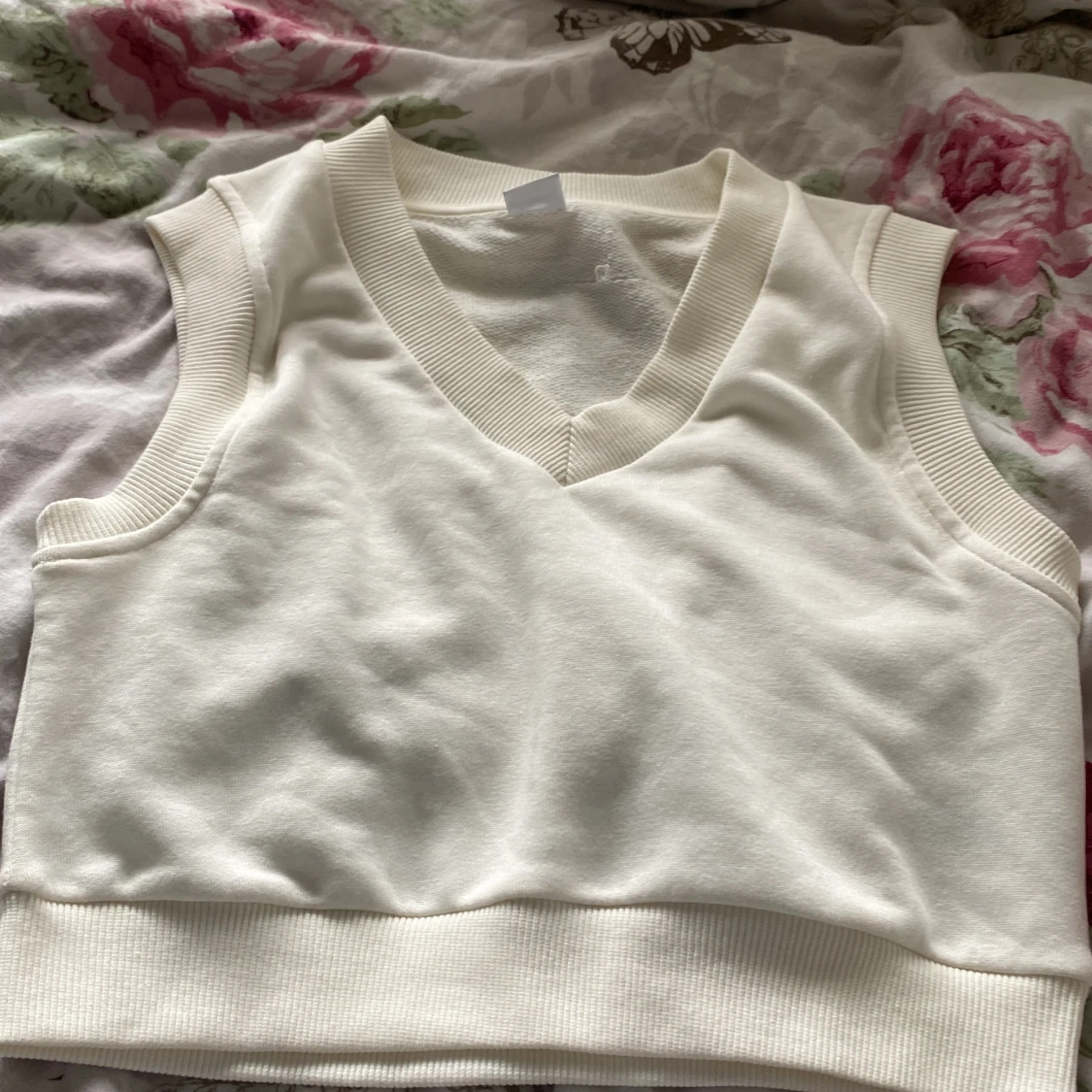 Säljer. Denna här fina tröjan för ändats 75 kr 