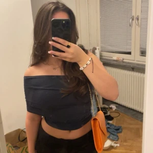 Zara topp - Använd bara 2 gånger, bra skick❤️ pris kan diskuteras 🫶🏼