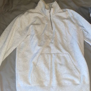 Grå oversized skjorta  - Grå tröja