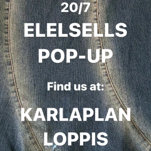 Y2K LOPPIS - POP-UP* Vi kommer att stå på Karlaplans loppis 20/7 mellan kl 11-15. Lägg in datumet i kalendern för detta vill ni inte missa! Här får ni se lite av det som kommer säljas. Stay tuned för mer info🤍  