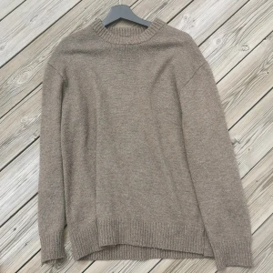 Stickad tröja Zara - Fin stickad tröja från Zara