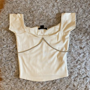 Fin fest tröja - Fin tröja använt få gånger glitter snören och fin att ha på fester