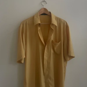 Oversize skjorta - Herrskjorts som kan användas unisex som oversize. 