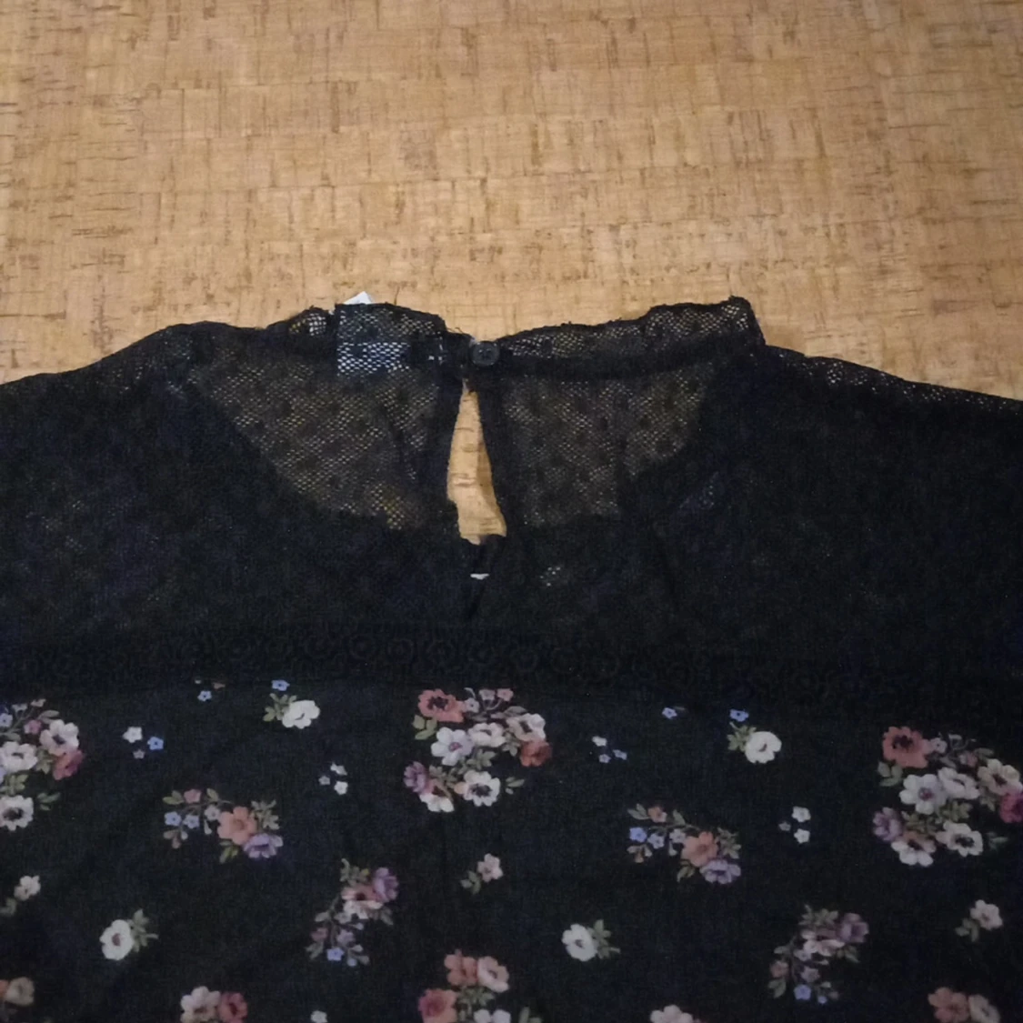 Svart tröja med rosa blom design - 91