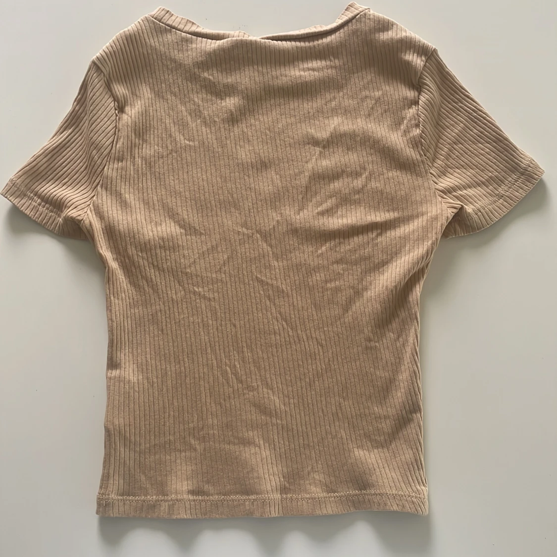 Beige ribbad topp - 90