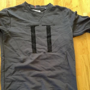 Les Deux crewneck - Skick 7/10 