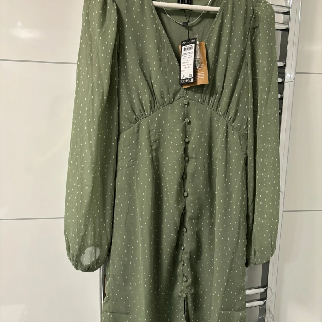 Ny klänning med lapp från Veromoda 