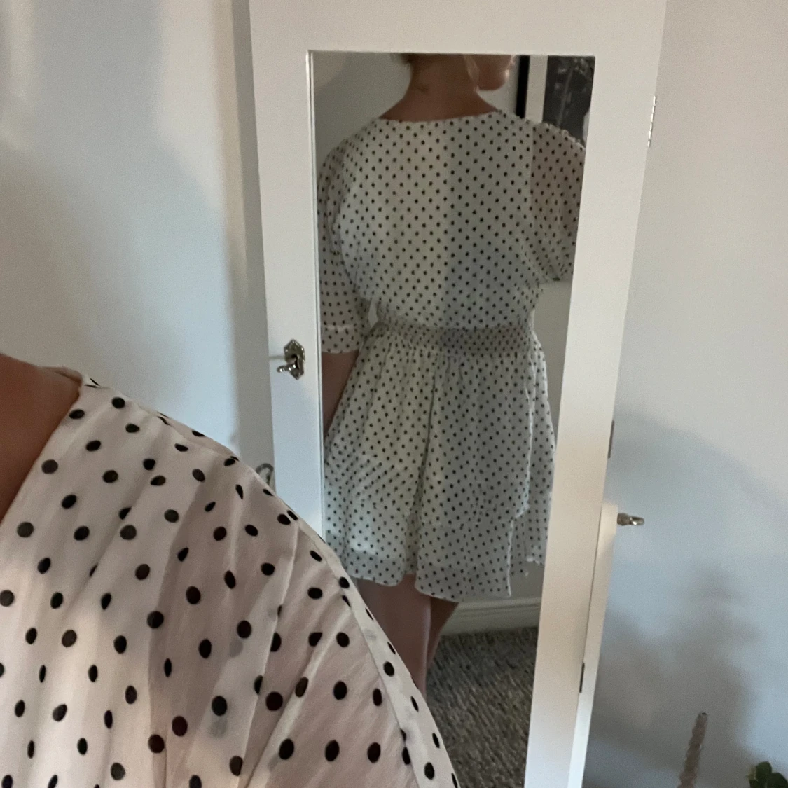 Prickig klänning  - 90