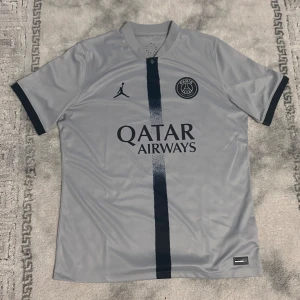 PSG tröja  - Storlek L  Oanvänd äkta köpt från Nike factory 