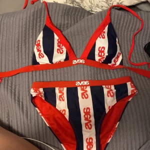Svea bikini - En sååå fin bikini i mycket fint skick! Priset går alltid att diskutera❤️