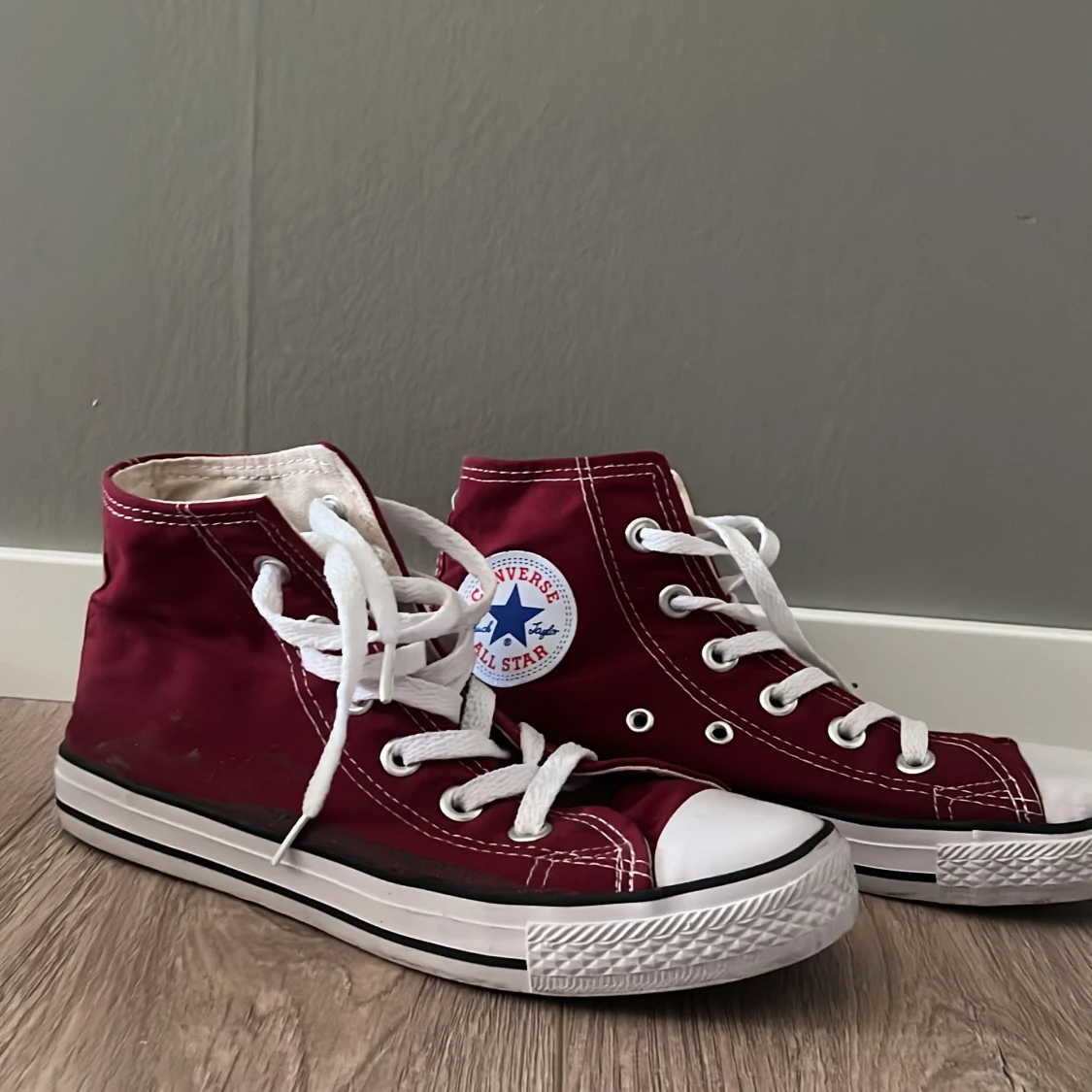 Converse mörkröda🥀