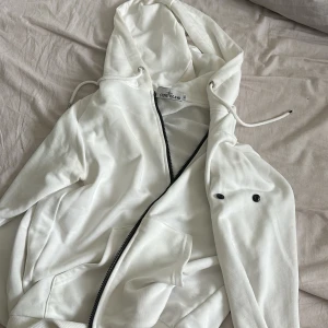 Stone island kofta  - Säljer denna Stone island kofta i nästan nyskick använd Max 2 gånger.