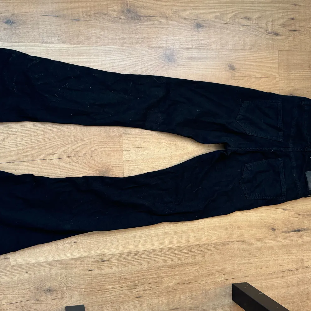 Svarta Bootcut jeans från Gina Tricot i Strl S. Jeans & Byxor.