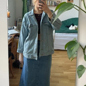 Ivyrevel jeansjacka - Jeansjacka från ivyrevel i storlek 36
