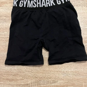 Träningsshorts - Gymshark flex shorts 