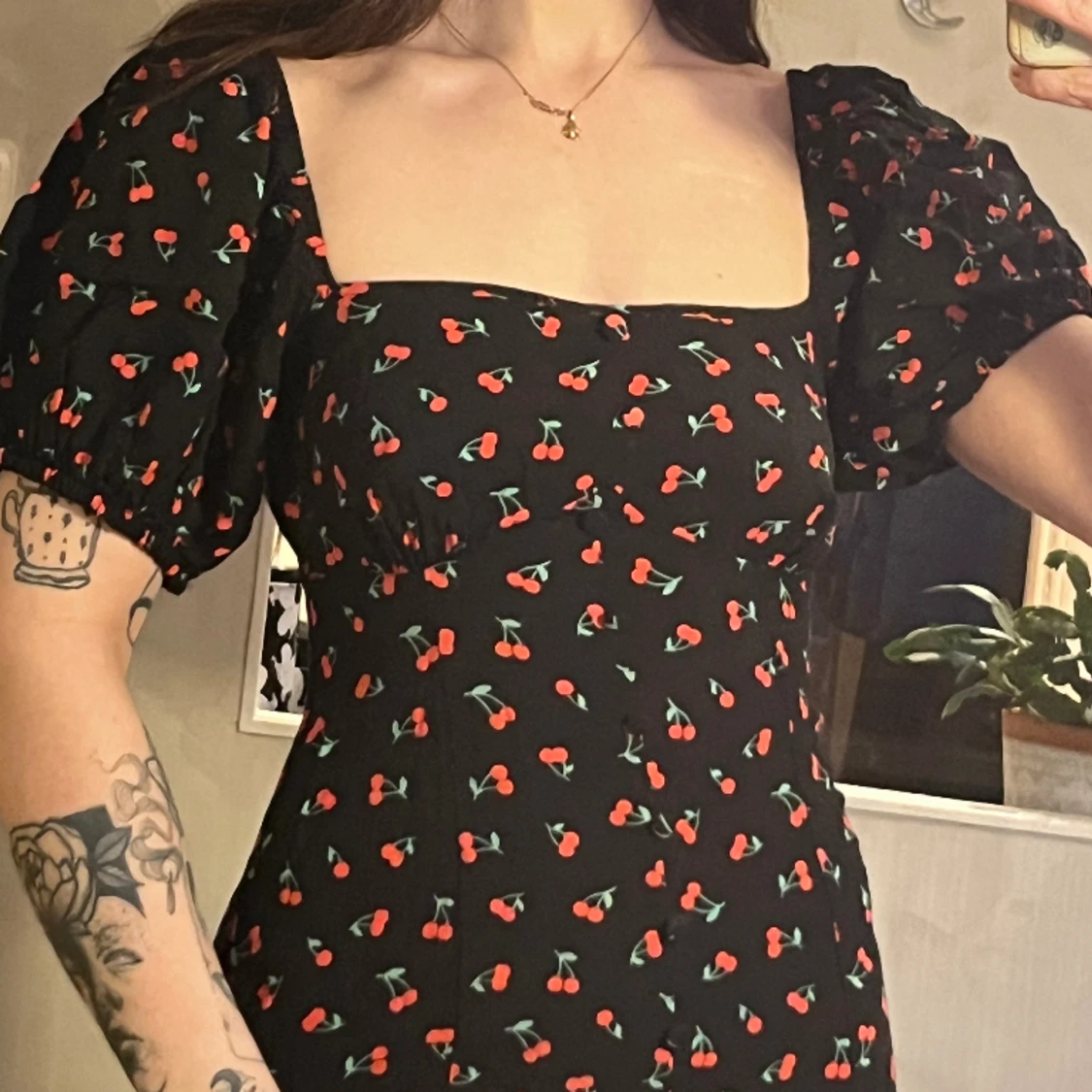Klänning med körsbär  - 91