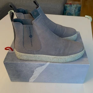 Canada Snow skor - Skor i äkta mocka i strl 37. Originalförpackning medkommer om så önskas. 