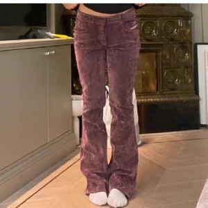 Diesel jeans  - Så fina diesel jeans, endast använda fåtal gånger. Nypris ligger runt 4000 kr säljer för 1900kr inte mindre💕