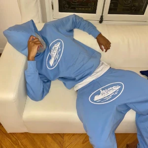 ✨CORTEIZ OUTFIT✨ - Jätte fina och sköna har knappt använd dem, dem är för små för mig.