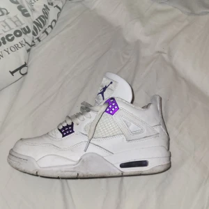 Jordan 4 metallic purple - Säljer nu mina jordan då dom ej passar min stil. 9/10 skick Pris kan diskuteras