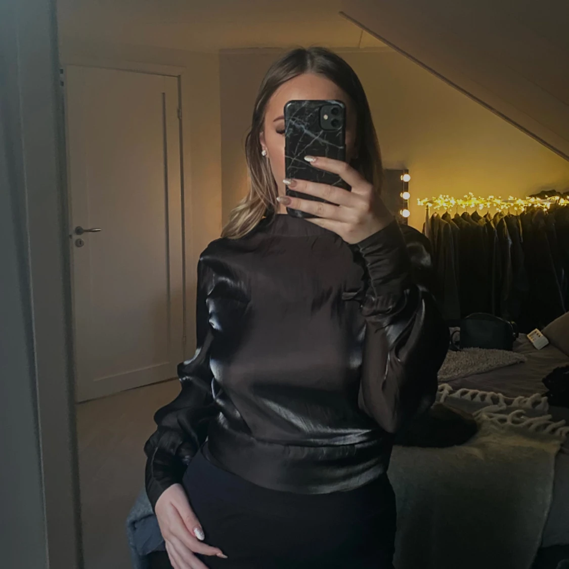 Glansig festtopp från NA-KD - 91