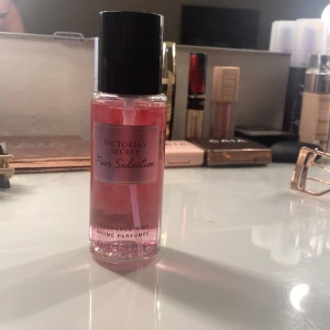 Victoria secret  - Jag säljer denna oanvända Victoria secret body misten då den doften inte passar mig. Pris kan diskuteras