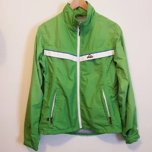 Vår jacka  - Fint skick 