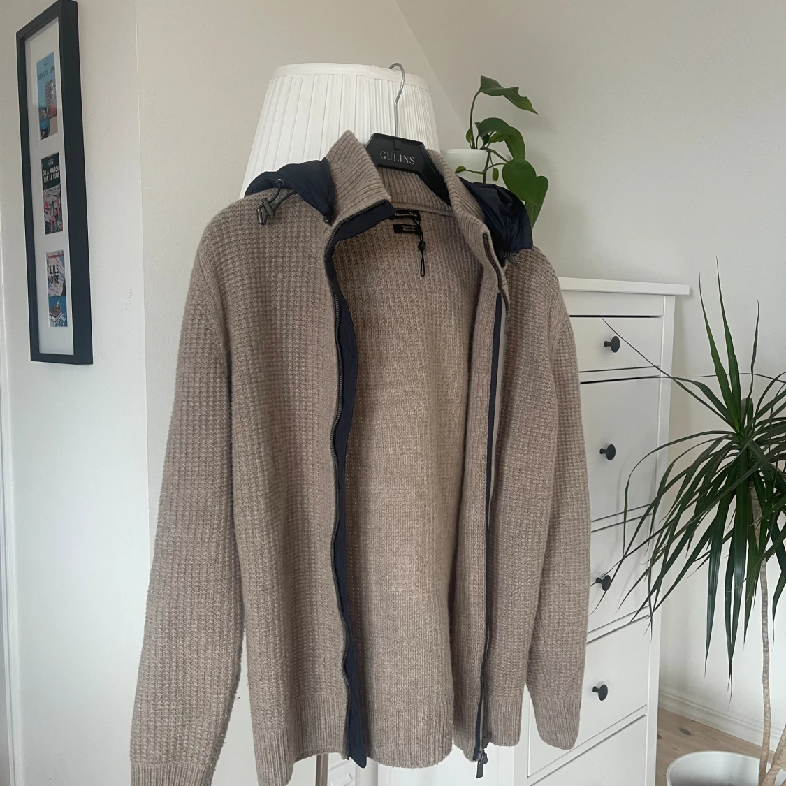 SÄLLSYNT MASSIMO DUTTI CARDIGAN