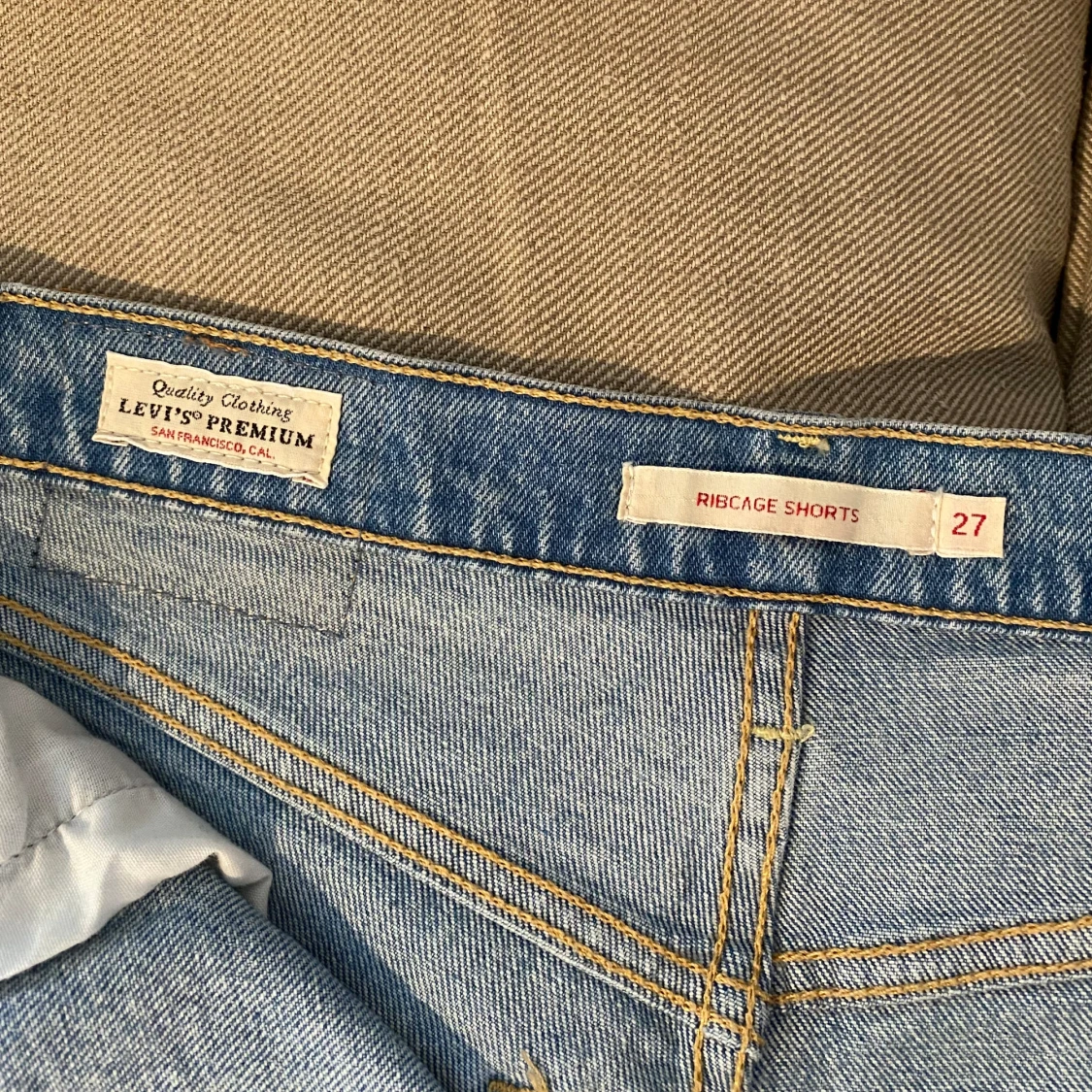 Levi’s shorts - 91