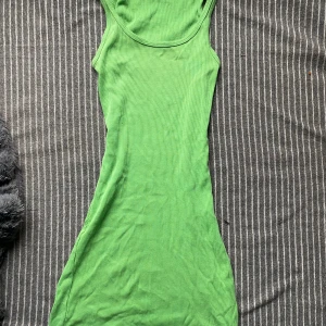 Ribbad klänning/topp - Långt linne, nyskick