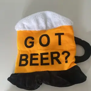”Got beer?” Hatt Aldrig använd utan endast testad Rolig hatt till kalas/fest eller om man bara vill skoja till det lite🍺 Frakt tillkommer!