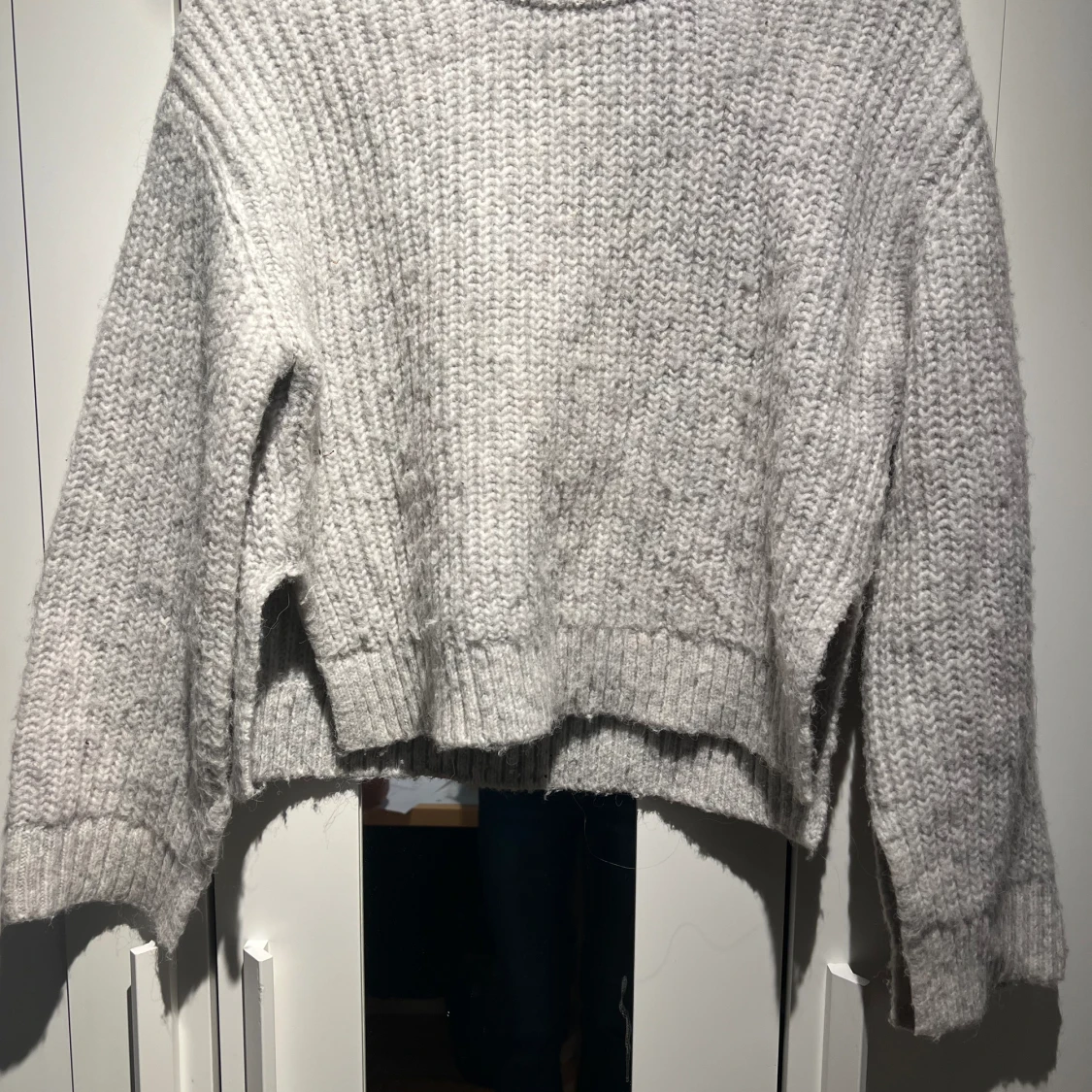 Stickad grå tröja  - 90