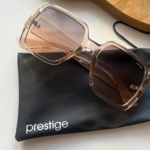 solglasögon  - Snygga solglasögon som aldrig används☀️