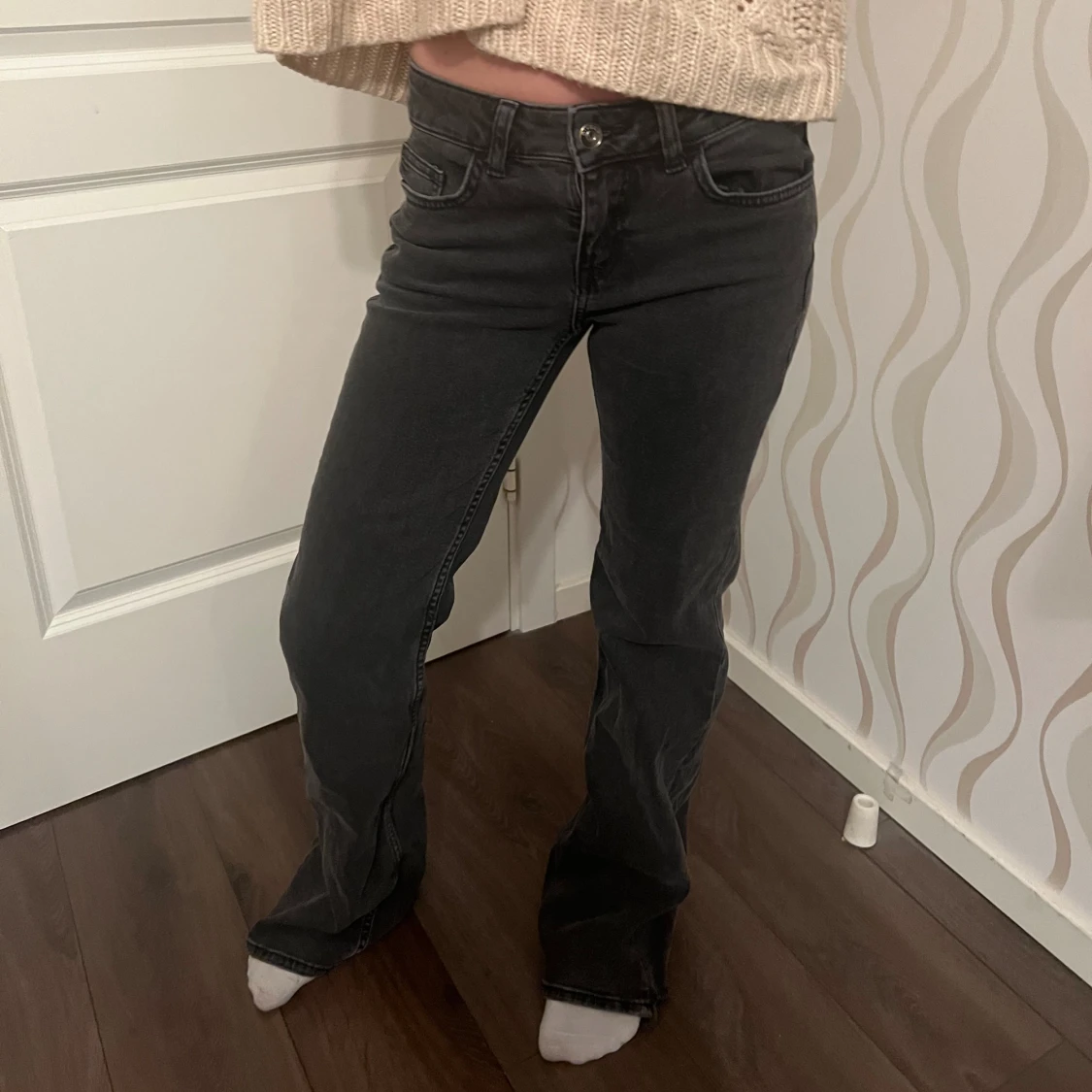 As snygga gråa jeans