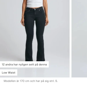 Low flare jeans 580 - Ett par jeans i mycket bra sick, använder tyvärr inte längre