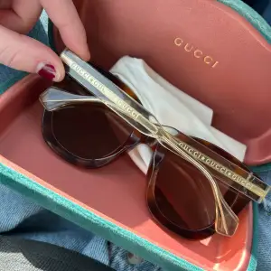 Gucci solglasögon. Köpa på synsam
