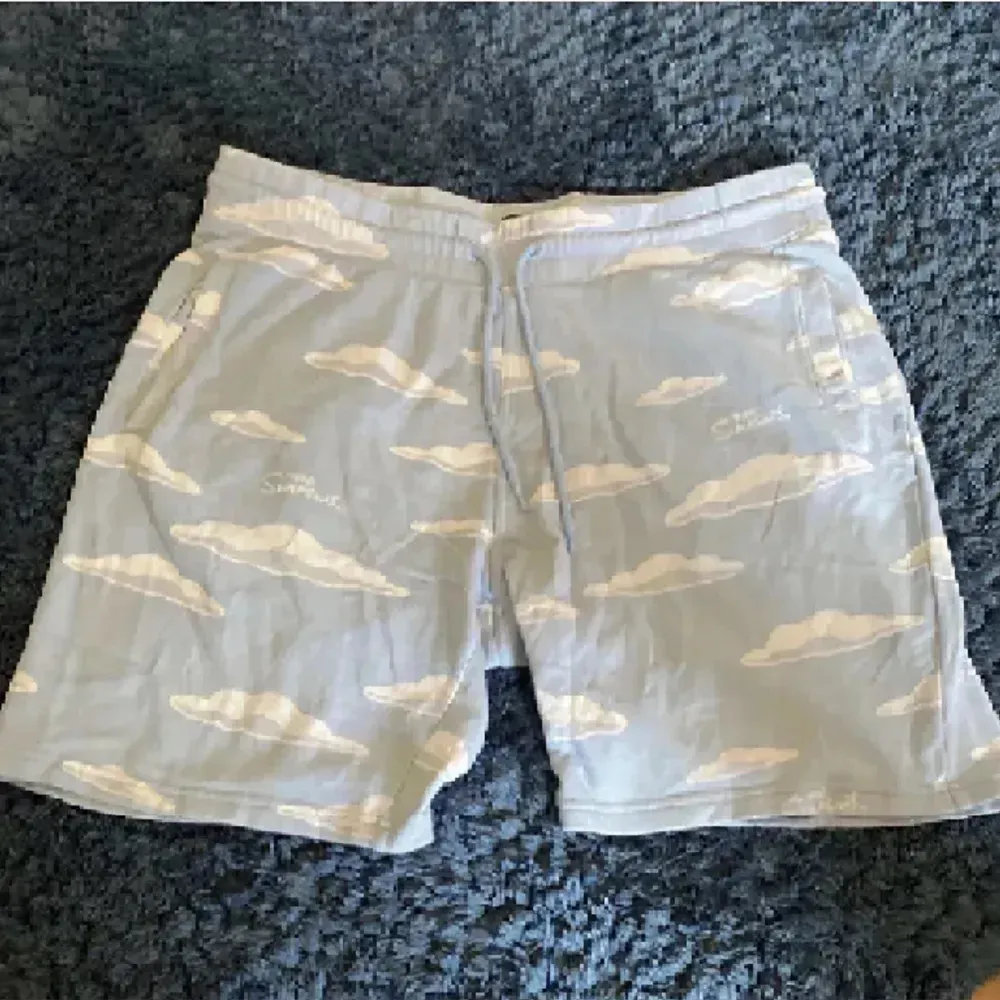 Cloud Printed shorts (1/2 of set). Shorts.