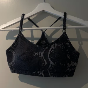 Casall sportsbra  - Never worn. Perfect condition! 