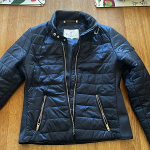 Lätt dunjacka  - Lätt dunjacka 