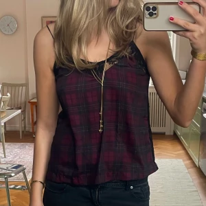 Så fint linne - Så snyggt linne som är perfekt nu till sommaren! Så snygg spets där bak 💋😍