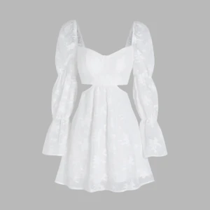 Student klänning - Säljer denna klänning från cider. Aldrig använd, fint skick. 